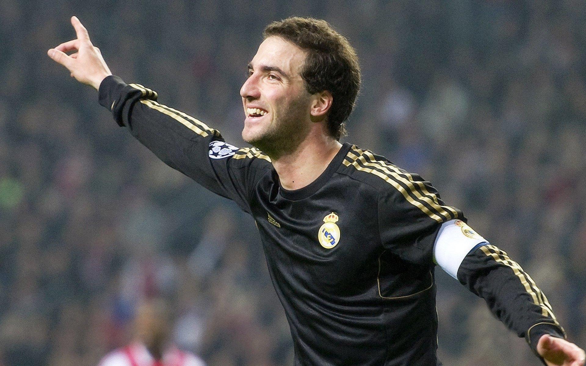 季后赛隐身！王岚嵚赛季场均7.8分，昔日新星陷低迷困局