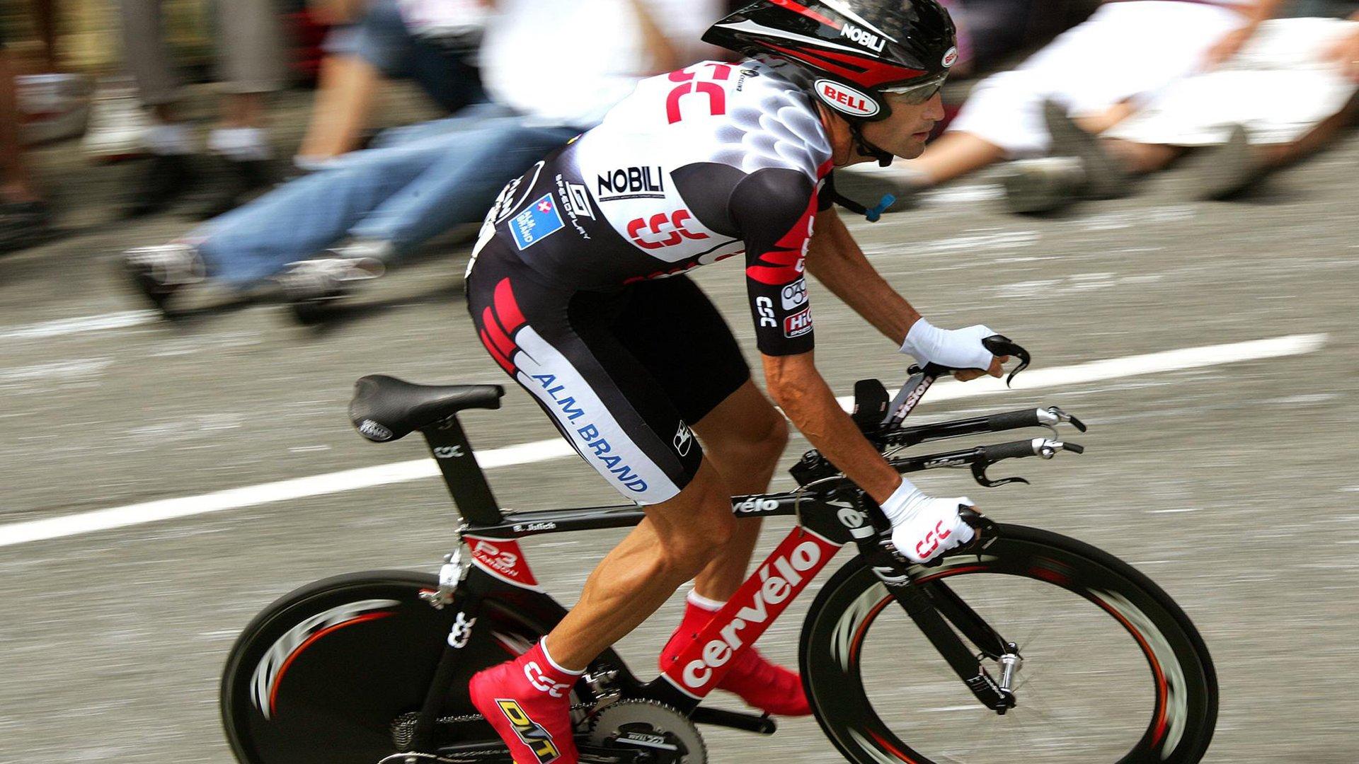 马赛锁定后防补强目标，梅迪纳与本塞拜尼进入引援视野，后者转会费预计低于两千万欧元