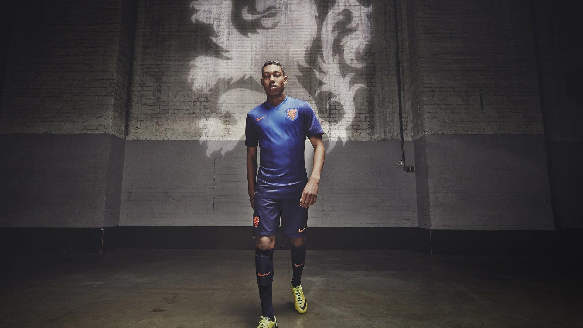 罗马诺独家披露，巴塞罗那加速弗兰基·德容续约进程，新合约或成俱乐部未来基石